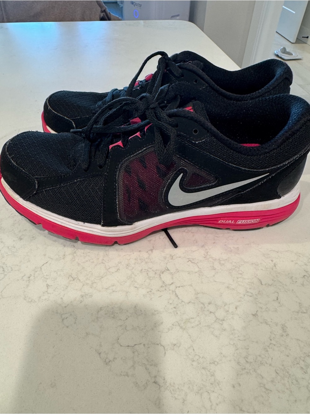 Nike Dual Fusion ST 2 Running Shoes Black Pink Women’s Size 8